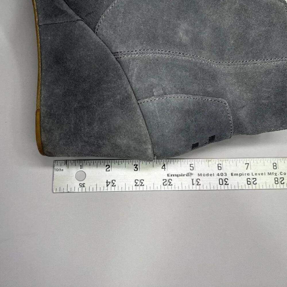 Toms Women's Size 9 Gray Suede Leather‎ Wedge Ankel Boots